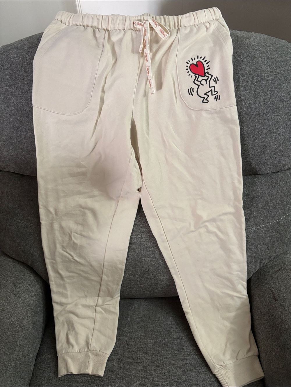 Cream Women's Jogger Pants with Heart Graphic
